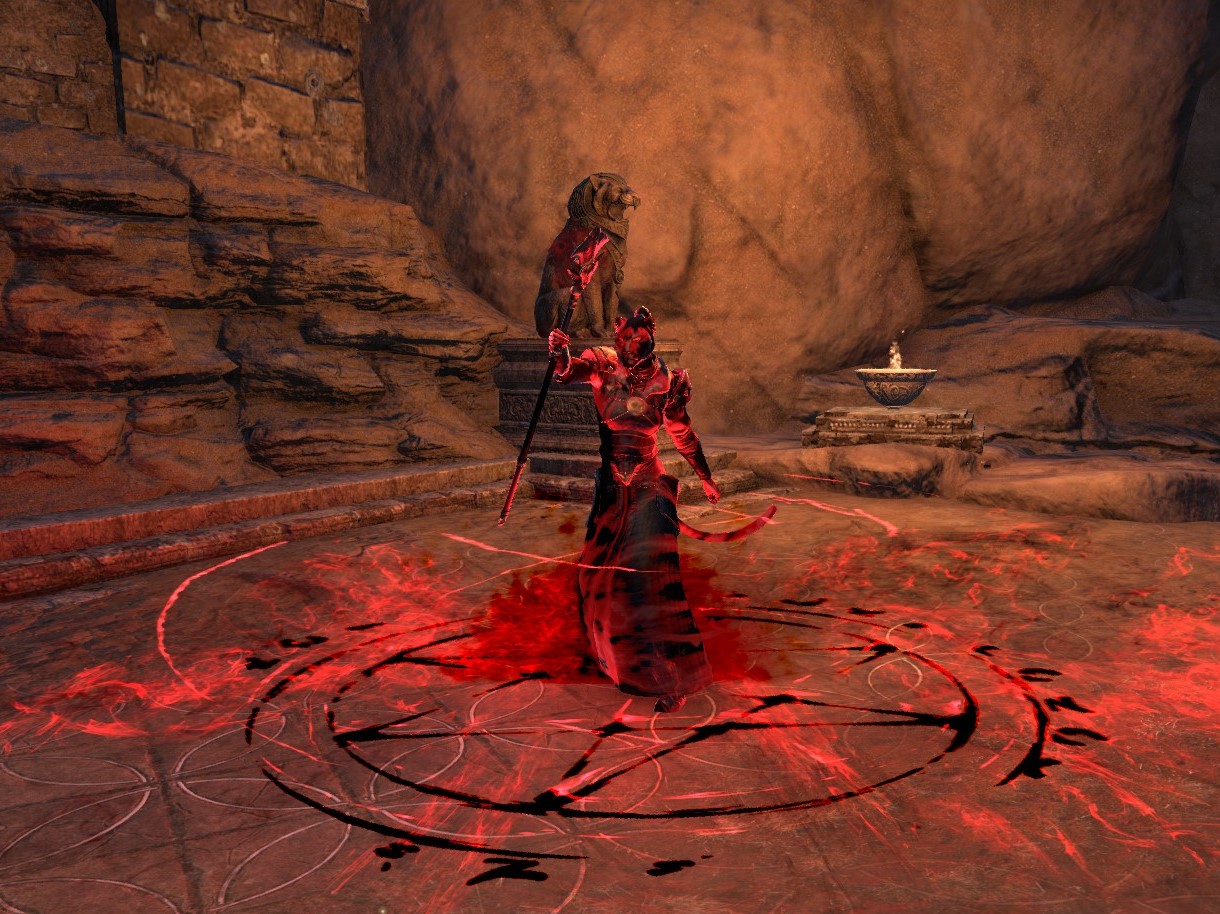 A Hollowfang priestess of Sangiin, the Khajiiti aspect of Sanguine.